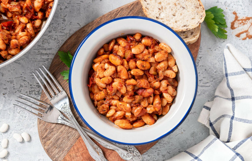 White Beans in Spicy Tomato Sauce Recipe